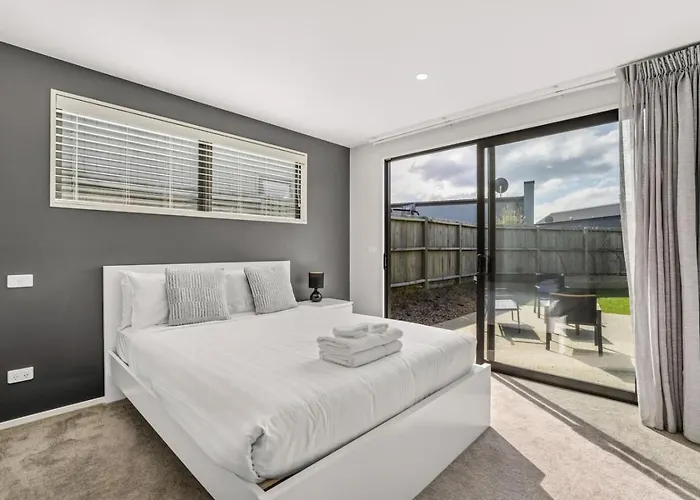 Escape On Merivale | Quiet, Family Friendly, Parking! Wanaka