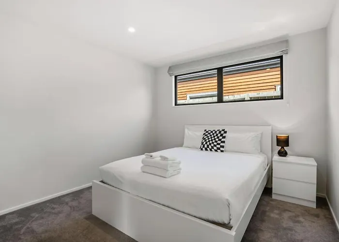 Holiday home Escape On Merivale | Quiet, Family Friendly, Parking! Wanaka